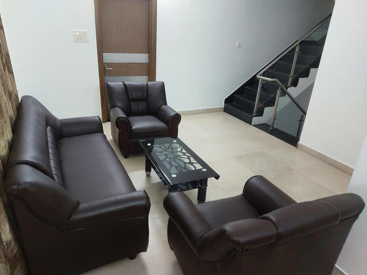 Hotel Avuraa Hospitality India à Chennai Extérieur photo