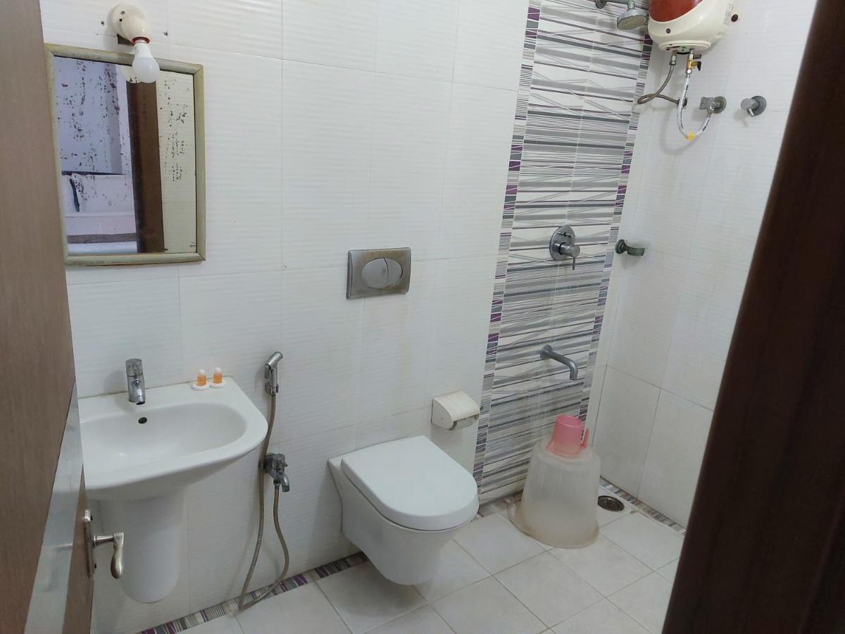 Hotel Avuraa Hospitality India à Chennai Extérieur photo