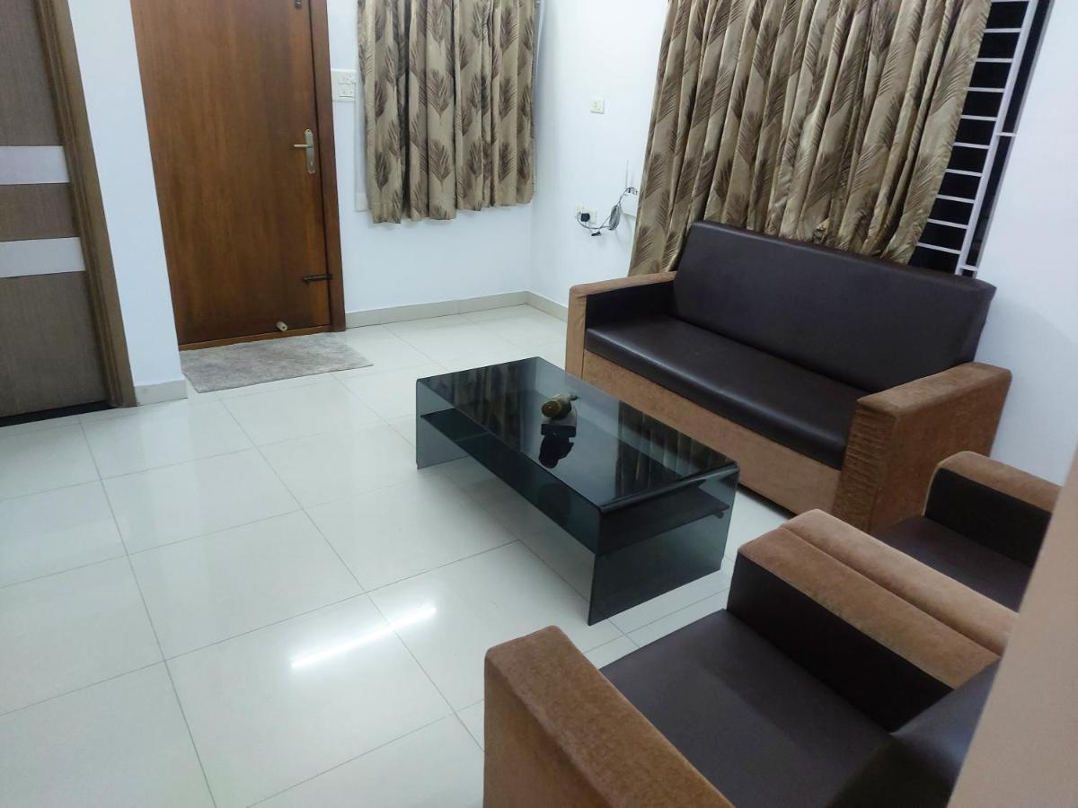 Hotel Avuraa Hospitality India à Chennai Extérieur photo